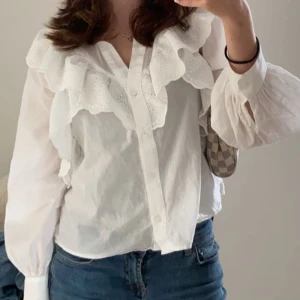 Blouse from Zara - A beautiful blouse from Zara which is in good condition! 