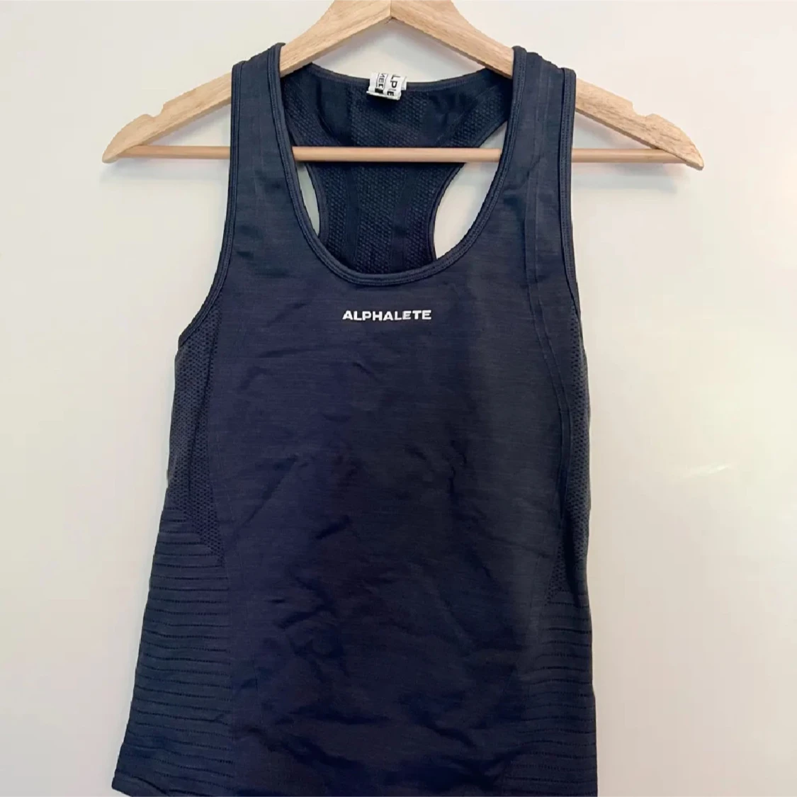 Grå träningstopp från Alphalete - 90