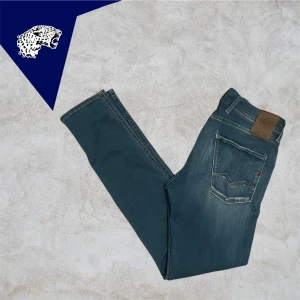 REPLAY ANBASS  - Replay Anbass Hyperflex | Skick: 8/10 | Strl W30 L32 | Modellen är 182cm | Hör av dig om du undrar någonting!