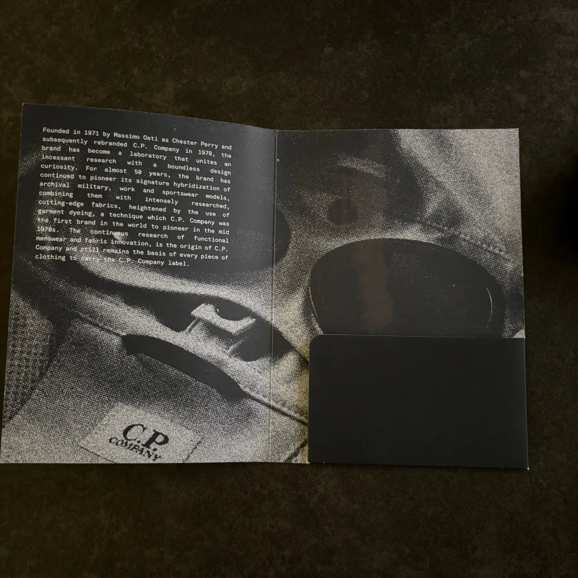 Svart stickad mössa från C.P. Company - 92