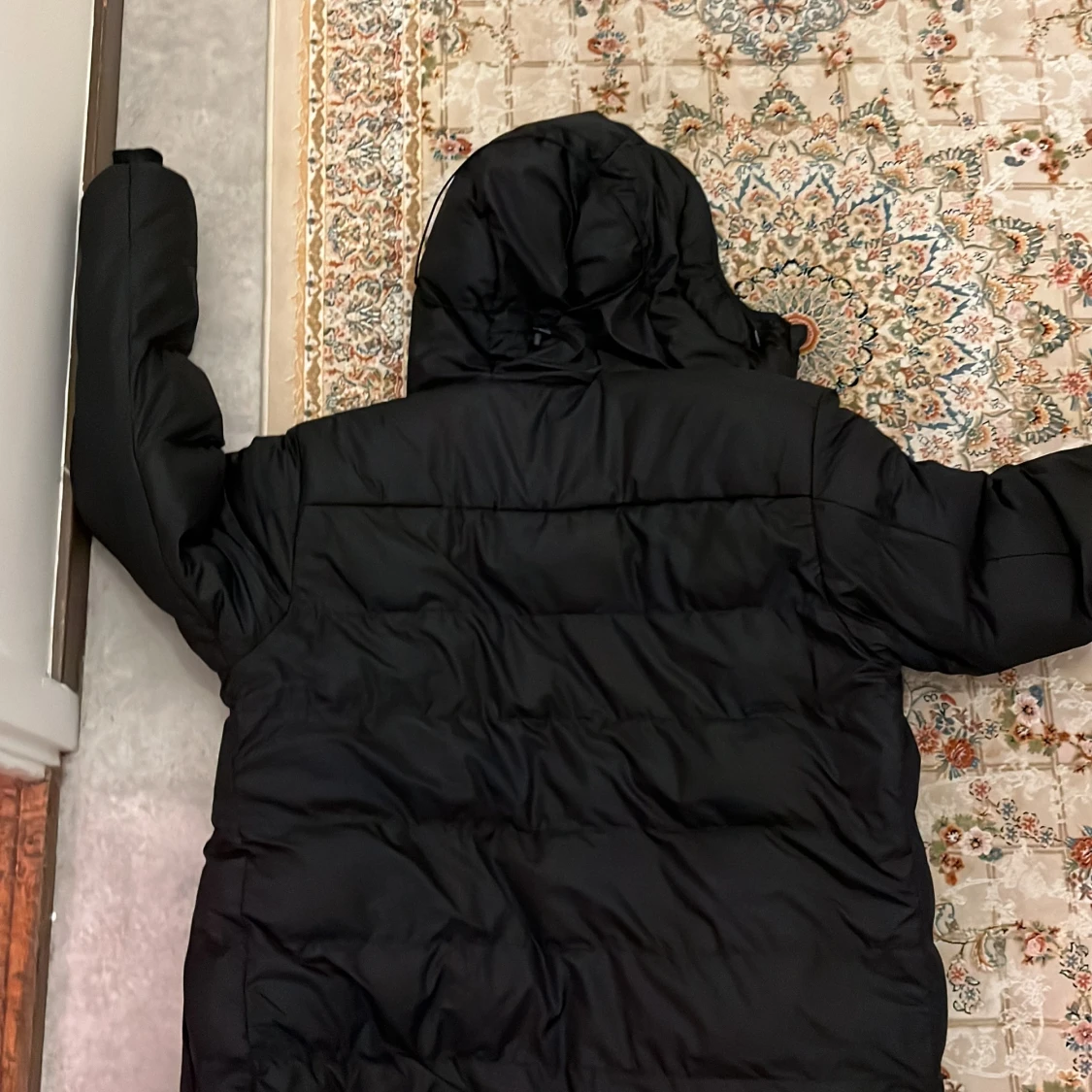 Svart dunjacka från Haglöfs - 90