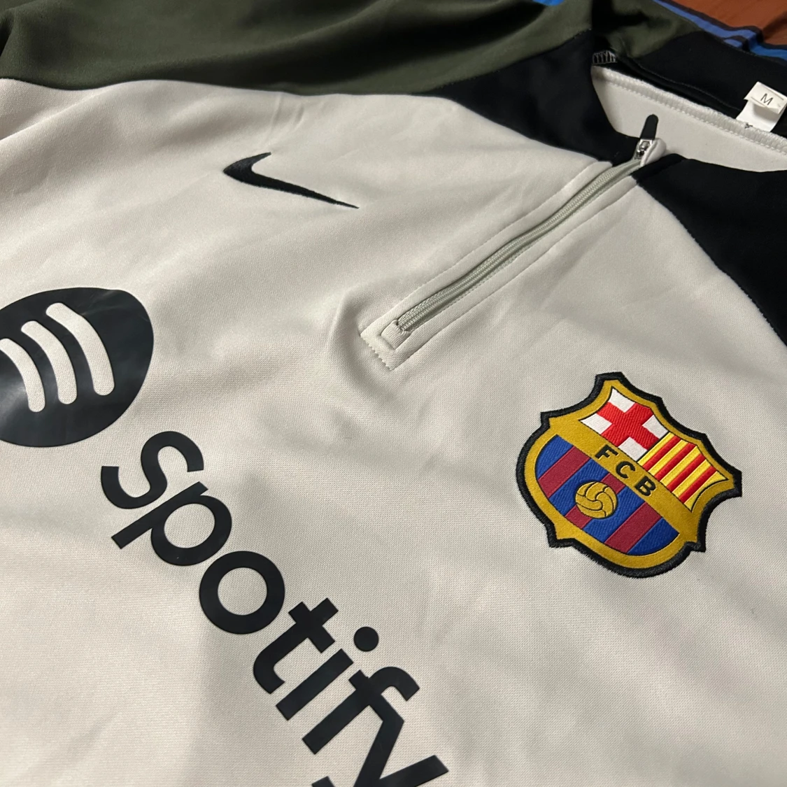 Vit och grön FC Barcelona tröja - 90