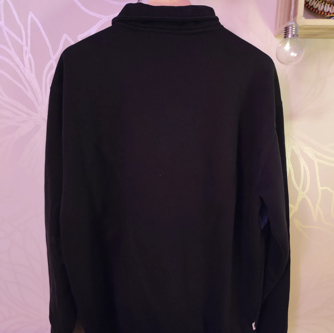 Svart hoodie från Obey - 91