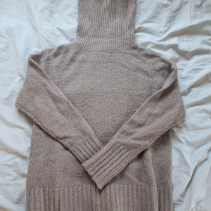 Stickad tröja - Stickad tröja från Lager 157 i storlek xs