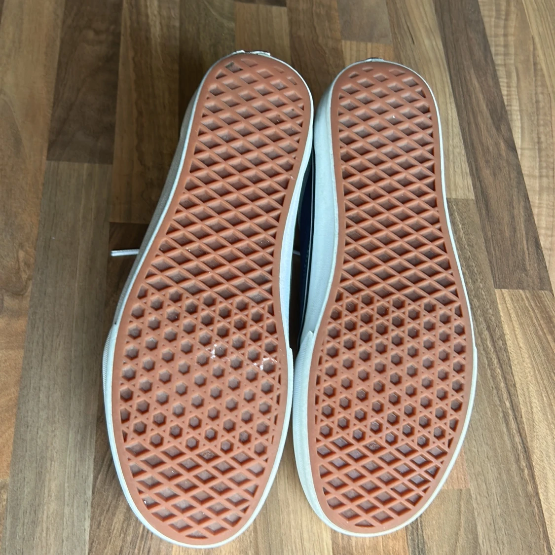 Svart och blå sneakers från Vans - 3