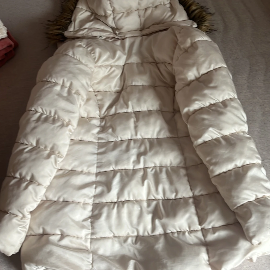 Vit dunjacka från H&M - 1