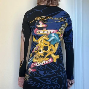 Söker ed hardy - Söker ed Hardy långärmade toppar
