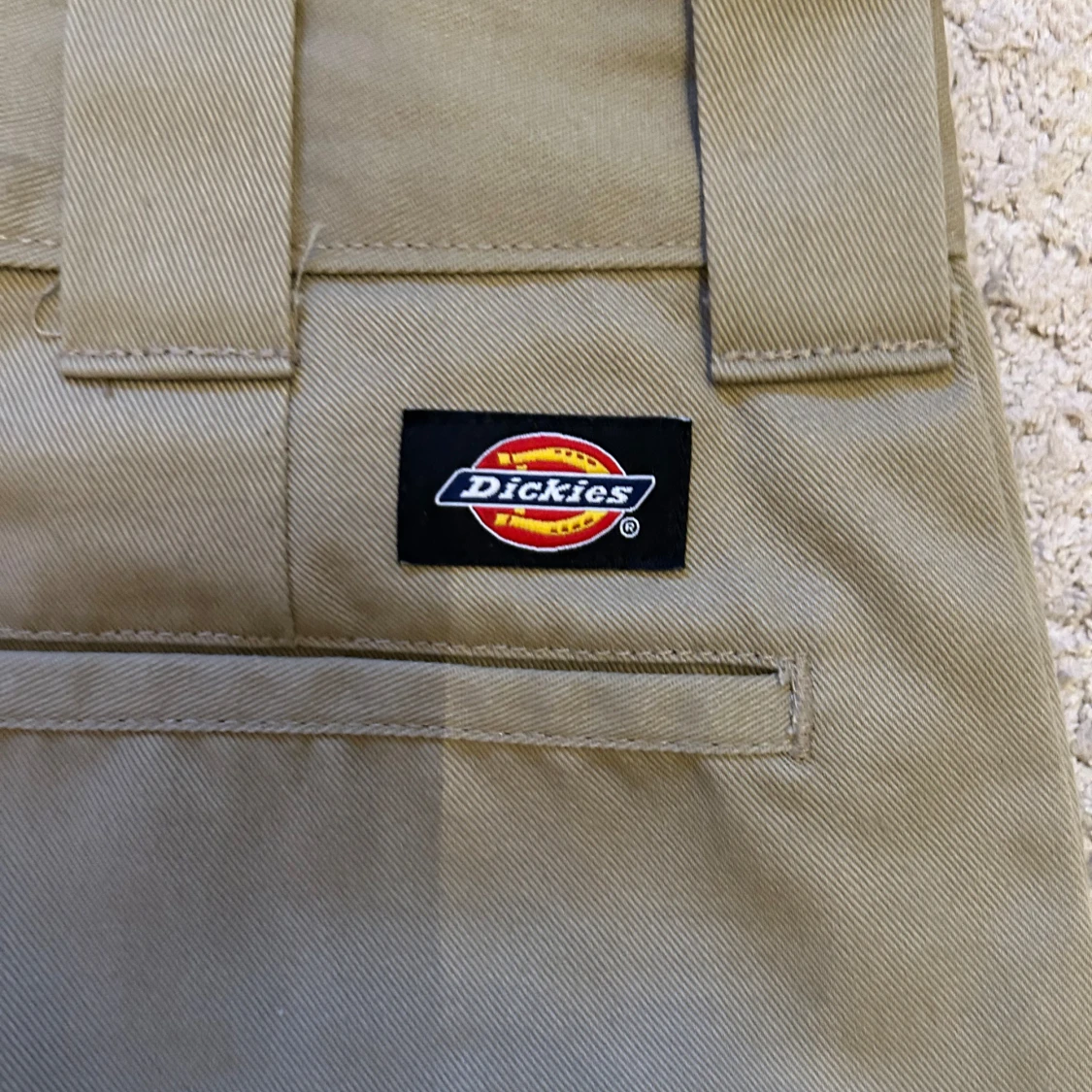 Beige byxor från Dickies - 1