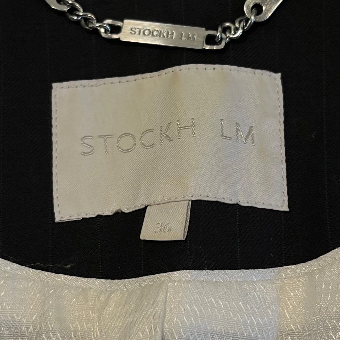 Mörkblå randig kavaj från Stockh LM - 91