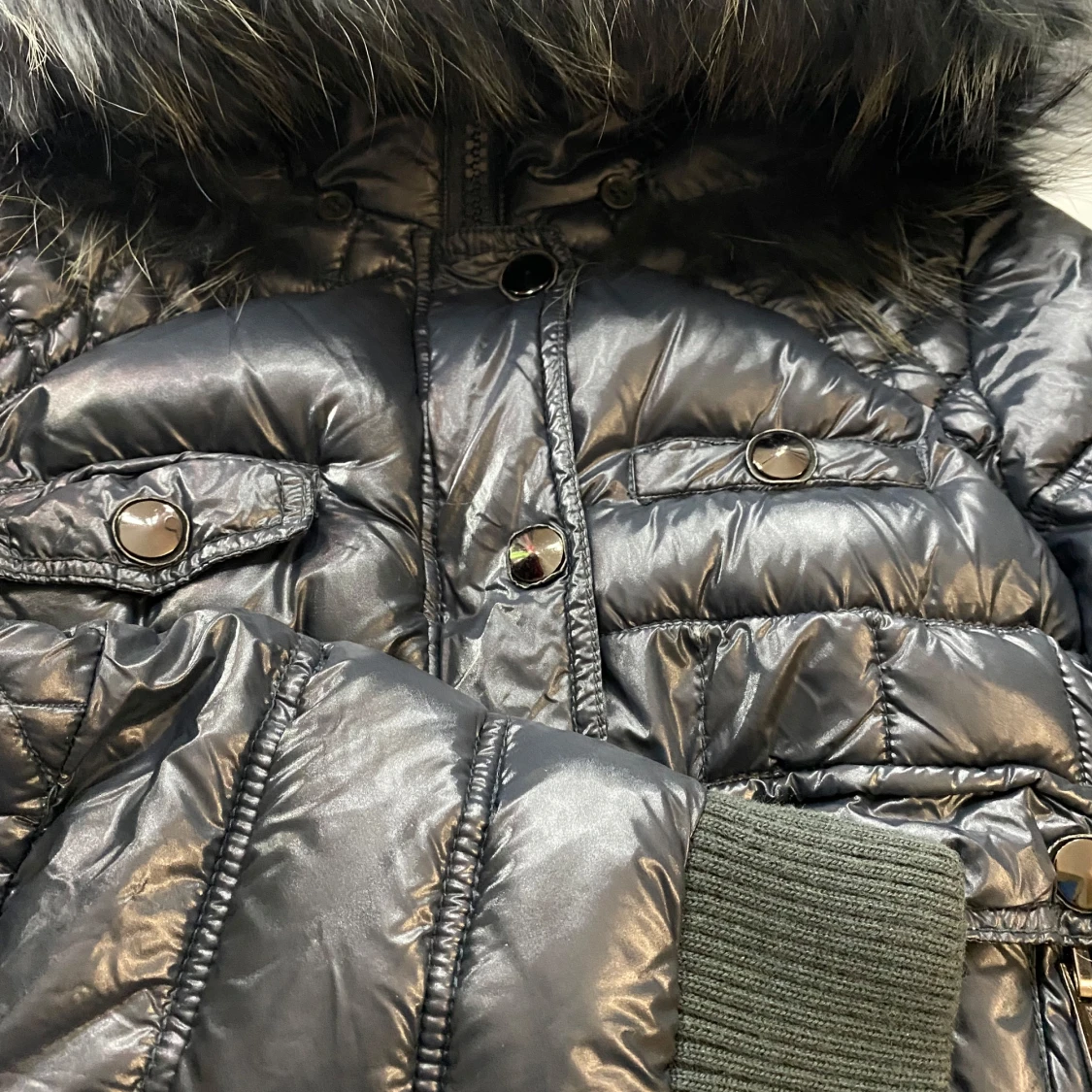 Grå/blå pufferjacka med päls🩶 - 93