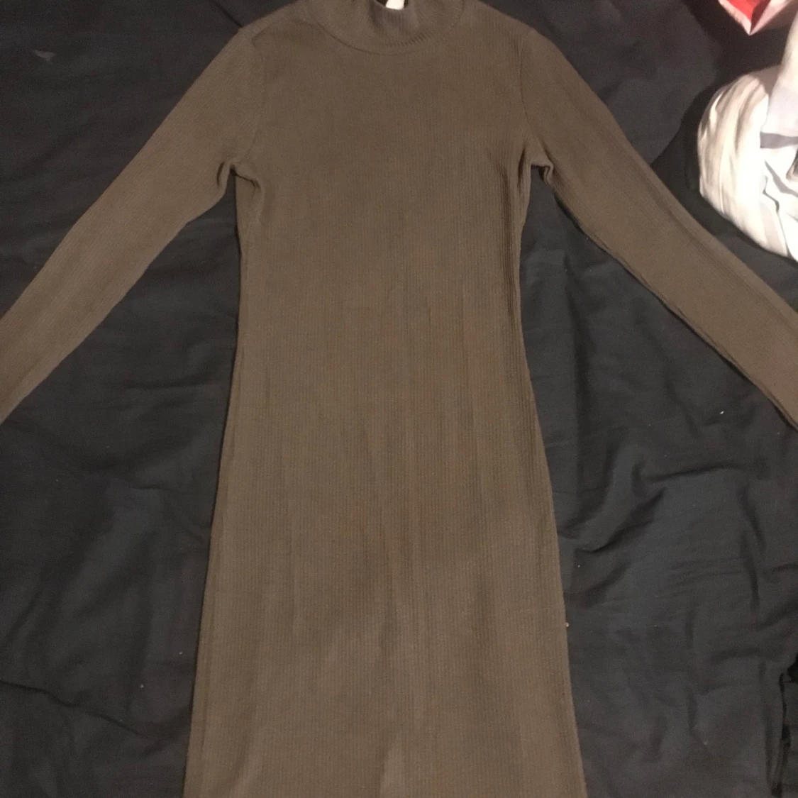 Brun ribbad klänning från Kikiriki