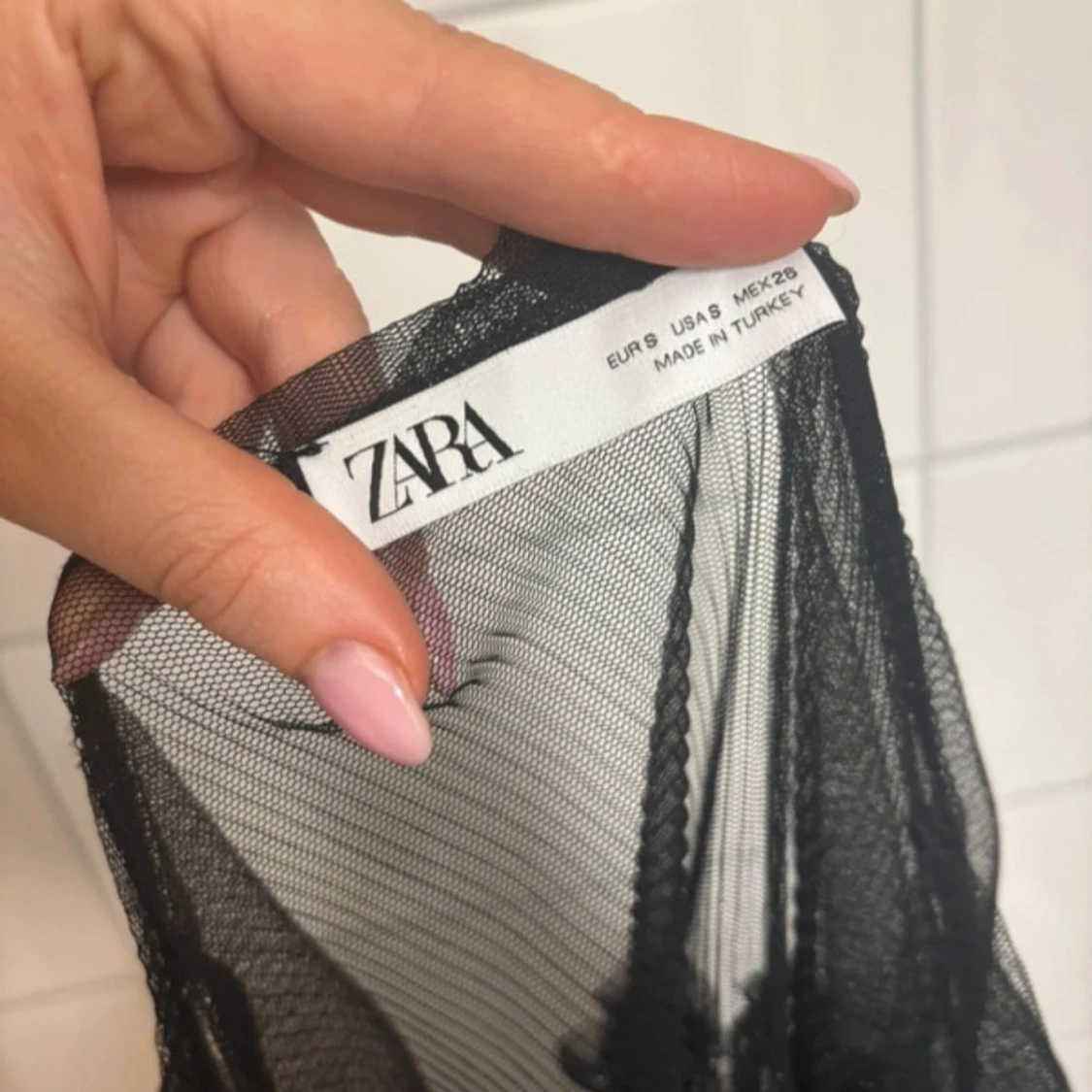 Svart  fest topp  från Zara - 91