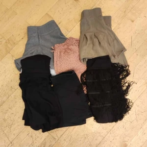 sex st kjolar strl xs-s - du får alla sex för 100 kr! använda men i gott skick.