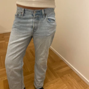 Ljusblå jeans från Levi's💕 - Snygga ljusblå jeans från Levi's. Rak passform⭐️⭐️