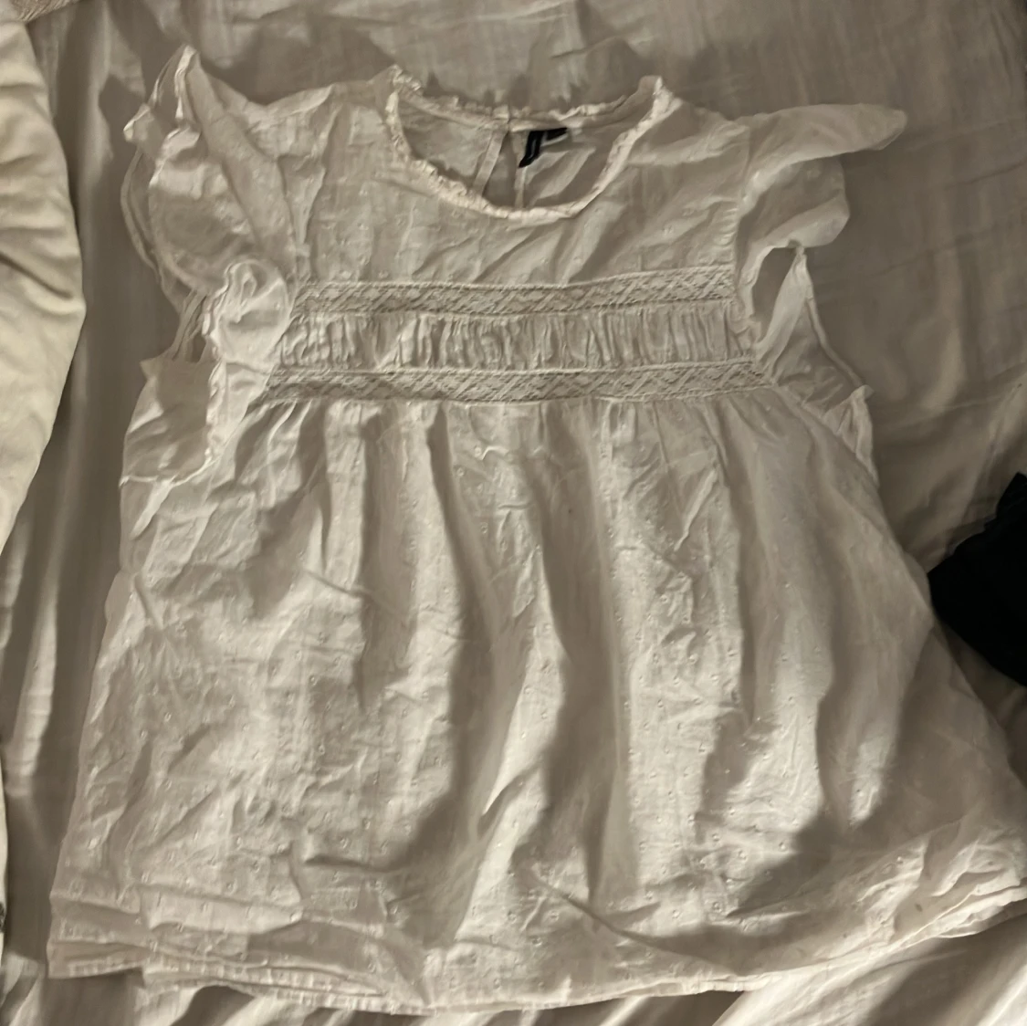 Stockholmsstil Vit blus från Vero Moda