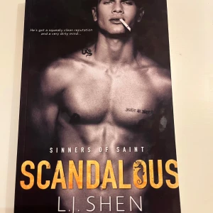 Scandalous - Boken 'Scandalous' av L.J. Som ny och inga slitage. Har fler böcker till salu på min profil
