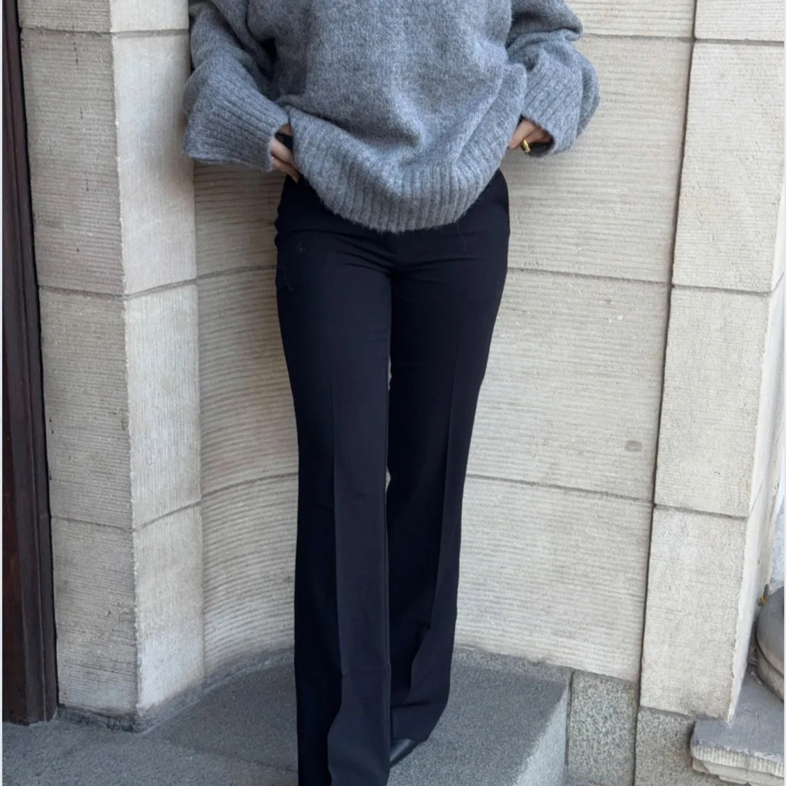 Svarta bootcut byxor