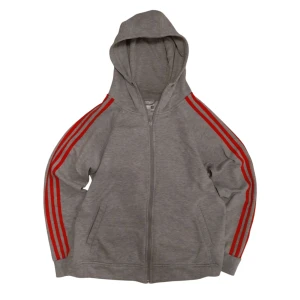 Adidas tjocktröja - Cool grå Adidas tröja med rosa ränder som ser mer rosa ut i verkligheten😊 inga defekter! Passar som m-l