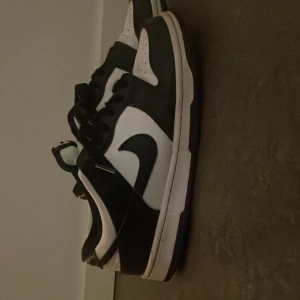 Nike Dunk low Retro Panda - Ett par riktigt feta sommar sneakers som inte kommer till användning pga för liten storlek