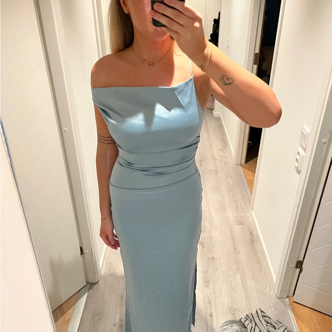 Adoore blå balklänning - 90