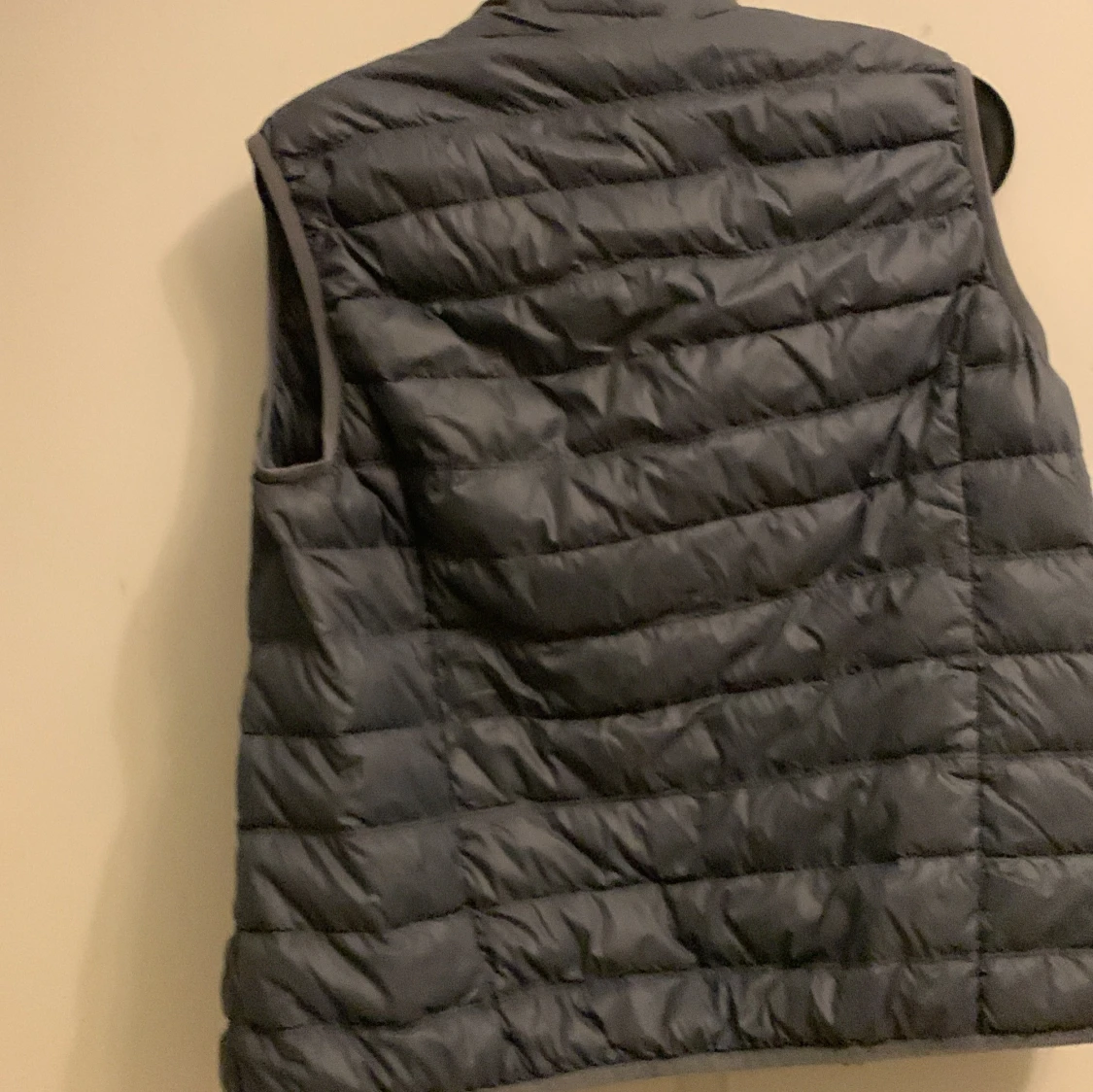 Grå dunväst från Emporio Armani - 3