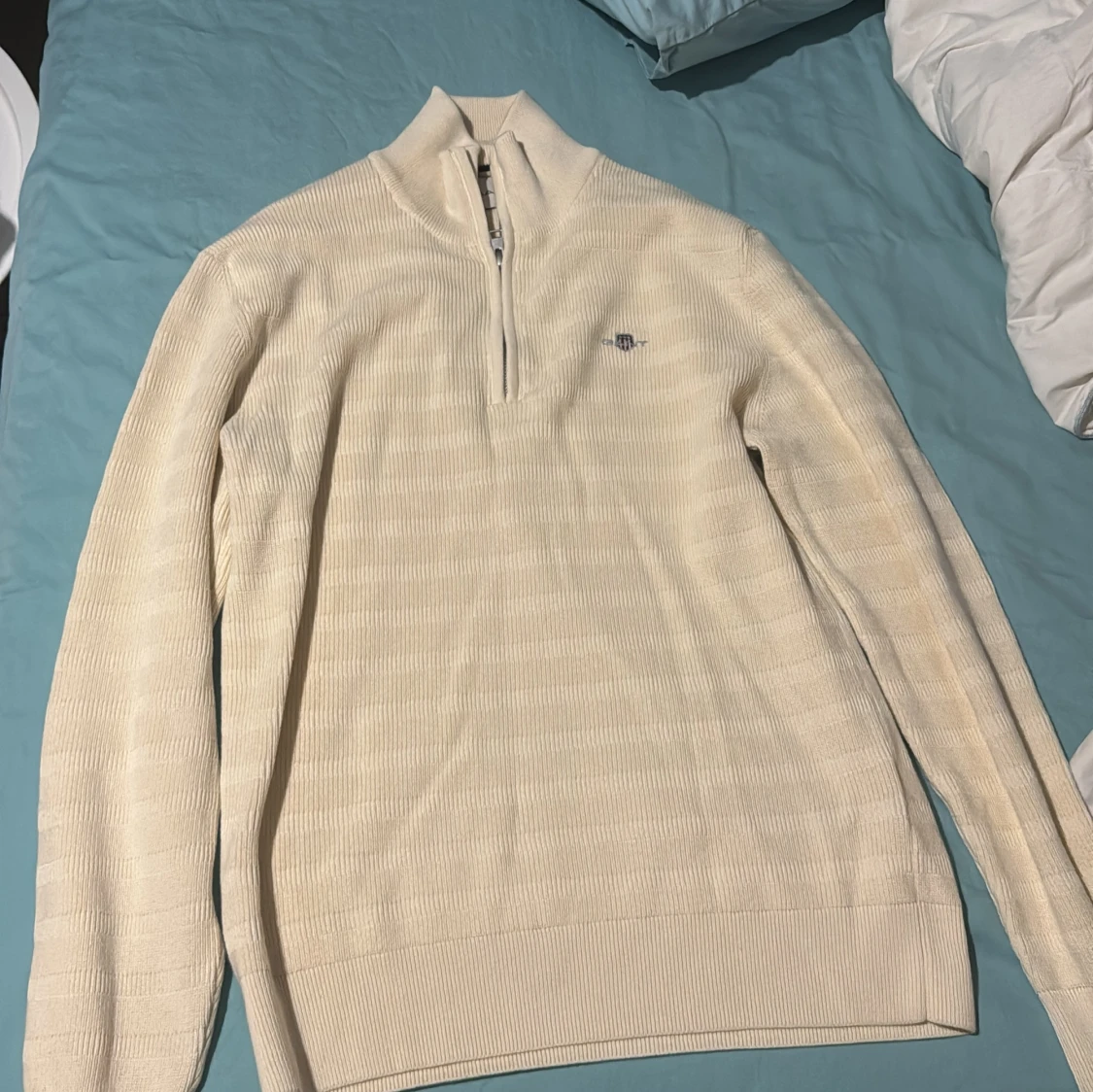 Beige tröja med dragkedja från GANT