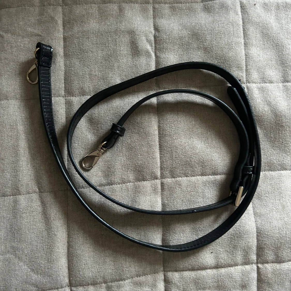 Svart axelväska från Valentino - 3