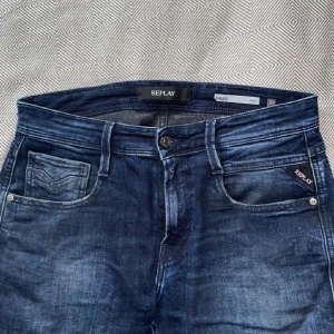 Blå jeans från Replay - Säljer mina replay jeans skriv om ni har några frågor 