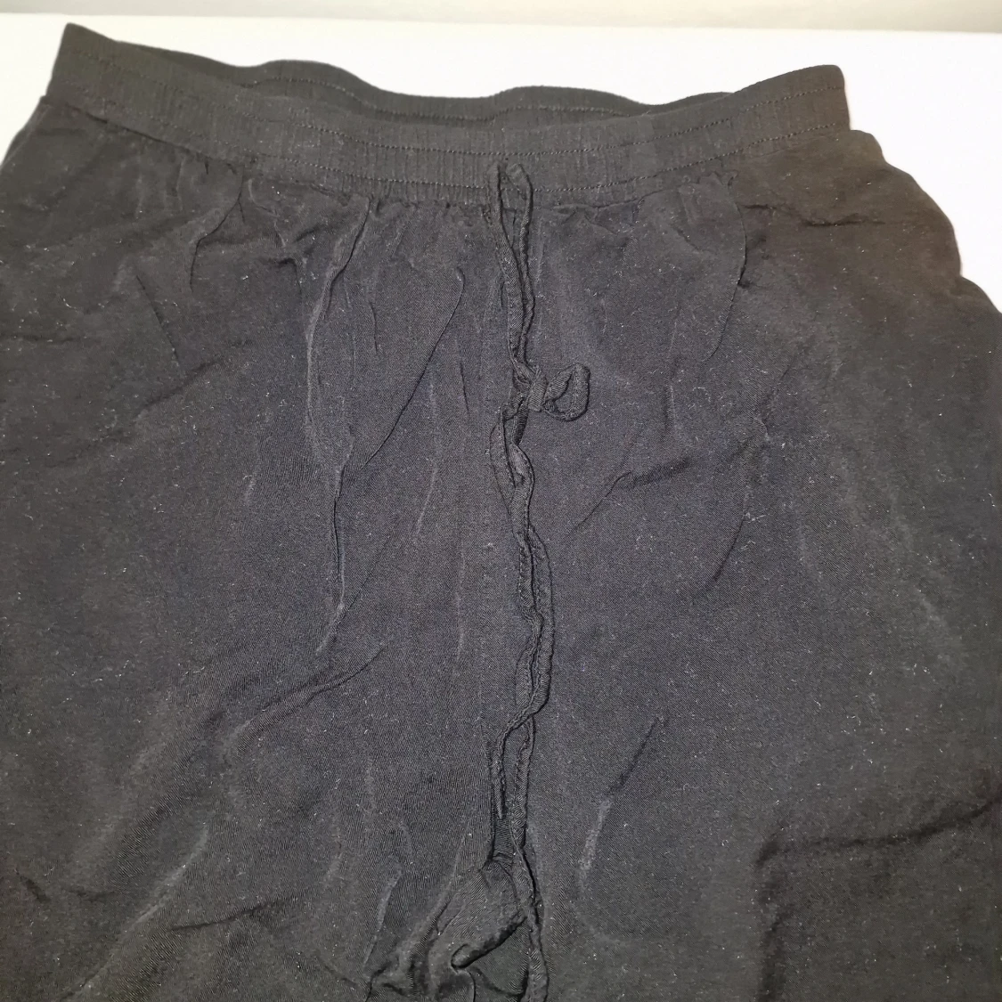 Svarta byxor med snörning - 3