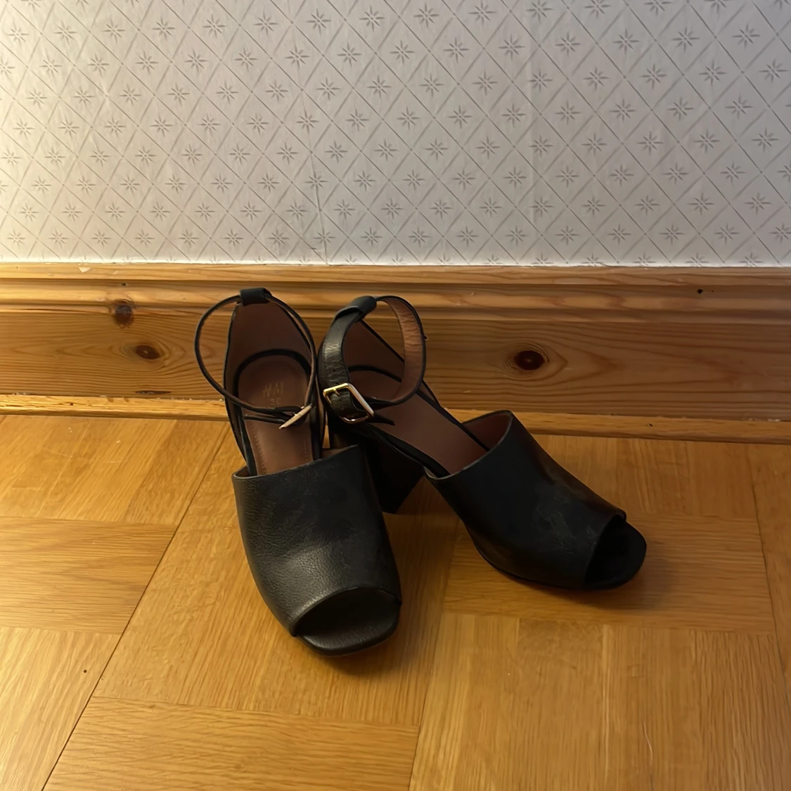 Svarta klackskor från H&M