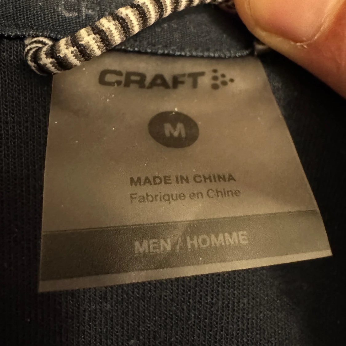 Mörkblå huvjacka från Craft - 1