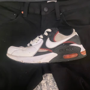 Air Max - Bra skick inga hål nypris 17OO