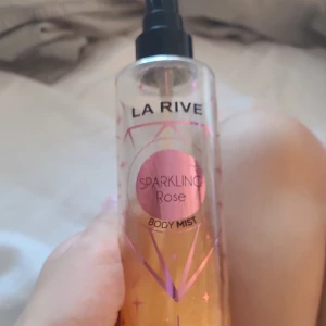 Mist - Skimrig mist endast lite kvar så säljer den billigt 