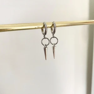 Silver örhängen  - Egentillverkade örhängen i rostfri stål 