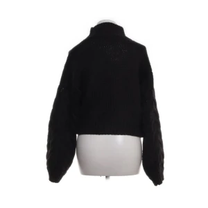 Stickad tröja  - Stickad 