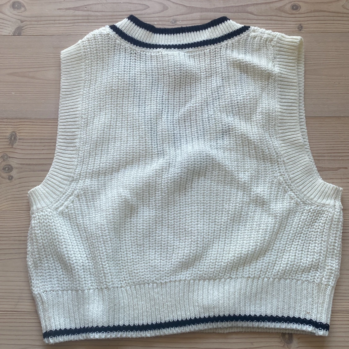 Stickad kortärmadtröja - 91