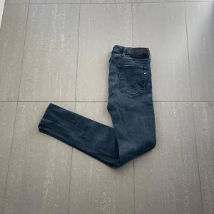 Replay Jeans  - Säljer nu dessa replay jeans, skriv för fler bilder/frågor🙌🏼