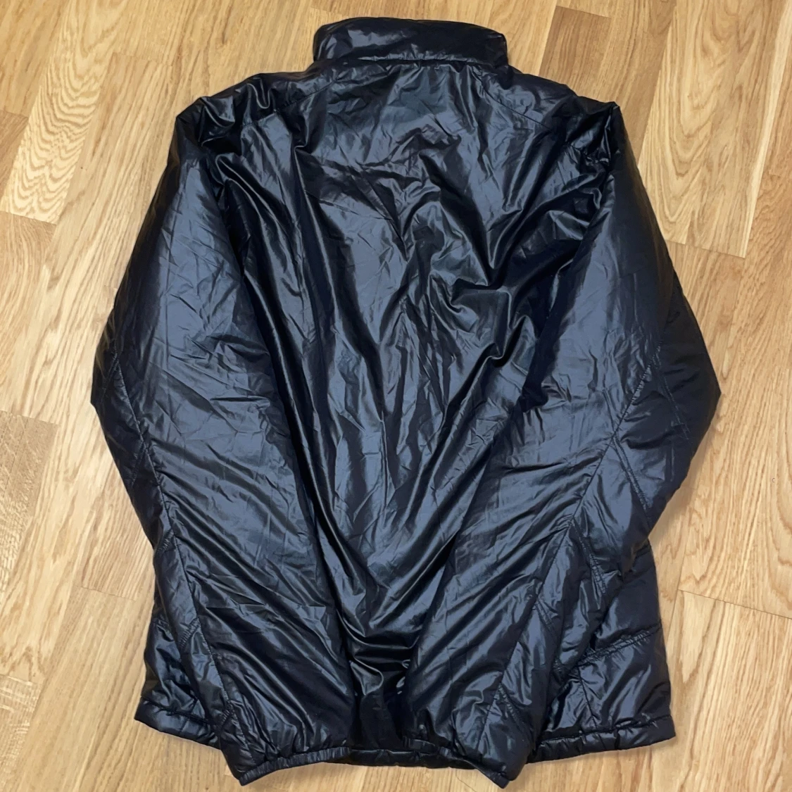 PeakPreformance glansig vinterjacka - 92