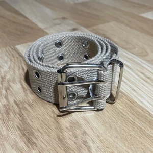 skärp - beige skärp från primark, aldrig använt!