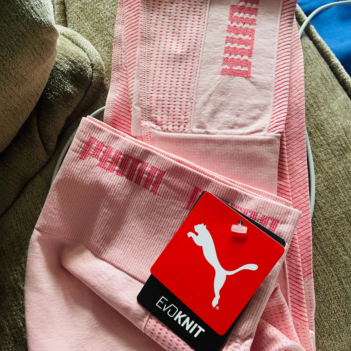 Rosa ribbad linnetopp från Puma - 93