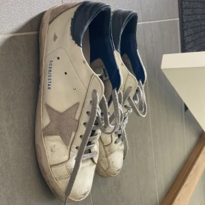 Golden goose - Ett par riktigt sköna skor till hösten som är i ganska bra skick, självklart äkta, priset är inte hugget i sten