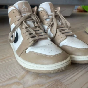 Nike air jorden 1 - Typ helt oanvända är i storlek 42,5 