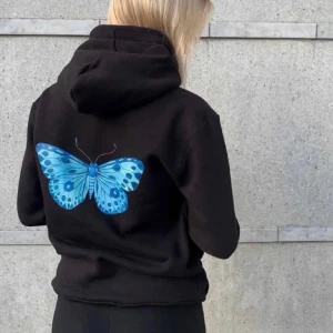 The cool elephant hoodie - Hoodie i använt men fint skick, modellen ”viventem”🦋🤍 storlek m men passar även s och xs