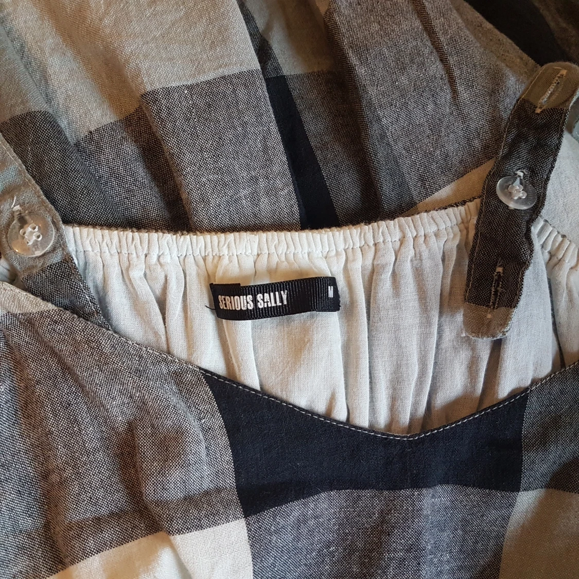 Rutig bomulls-klänning med fickor - 93