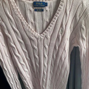 Ralph lauren tröja - Super fin! Den är i storlek s men passa xs också. Knappt använd dvs nyskick!🩷