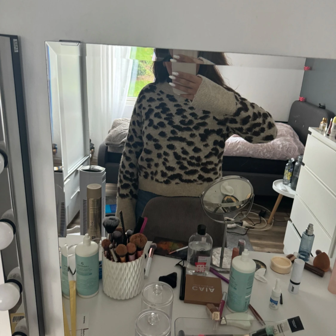 Leopard stickad tröja