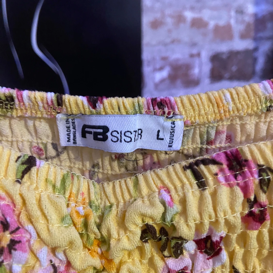 Gul blommig topp från FB Sister - 90