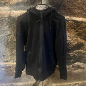 Zip - Cp Company zip hoodie nästan helt oanvänd