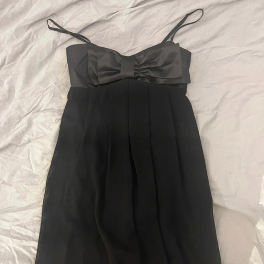 Kort svart klänning 