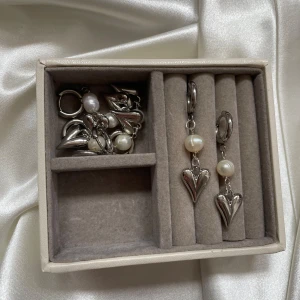 Leonora earrings  - 45kr per par 